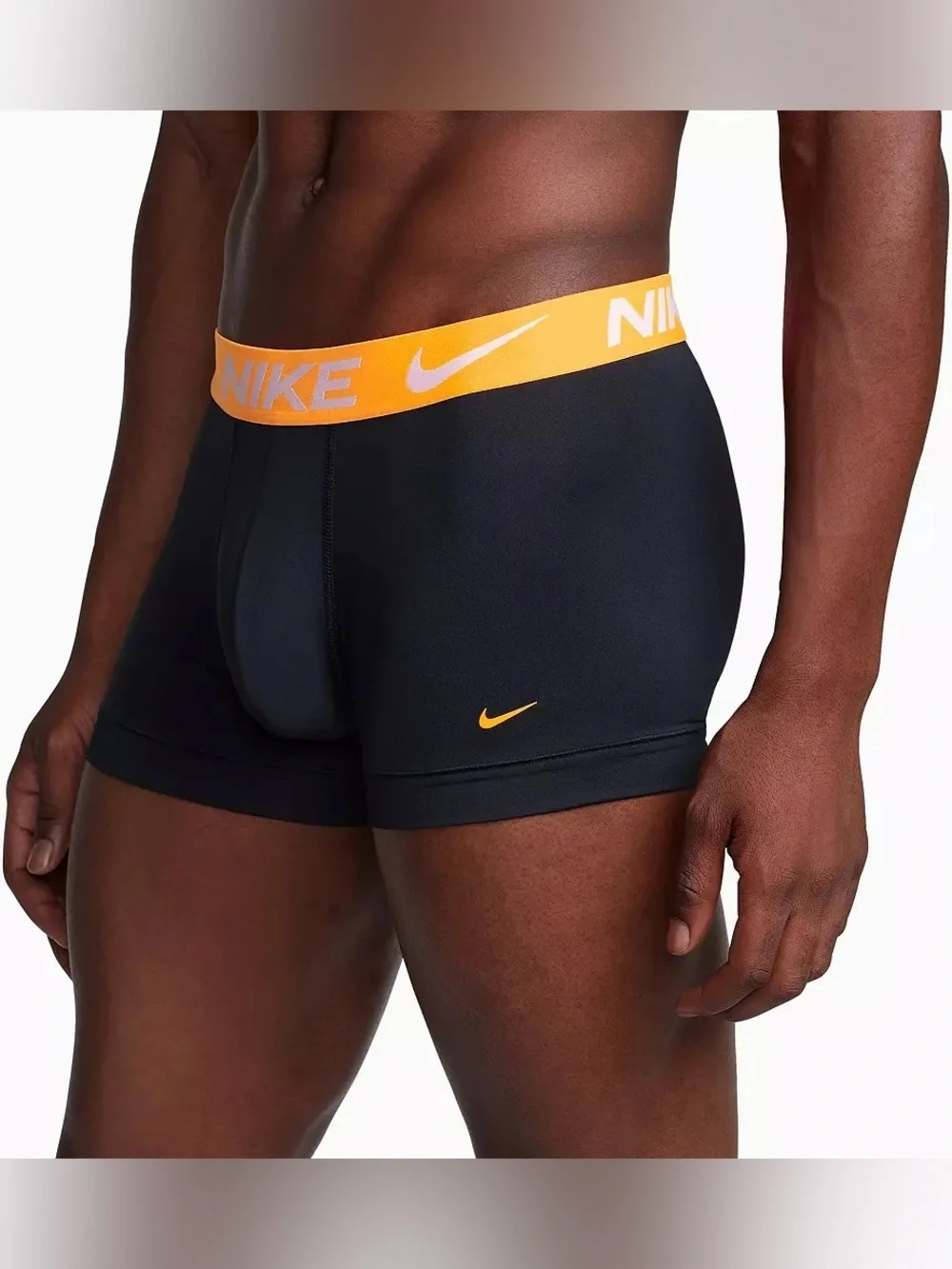 Nike nwt essential